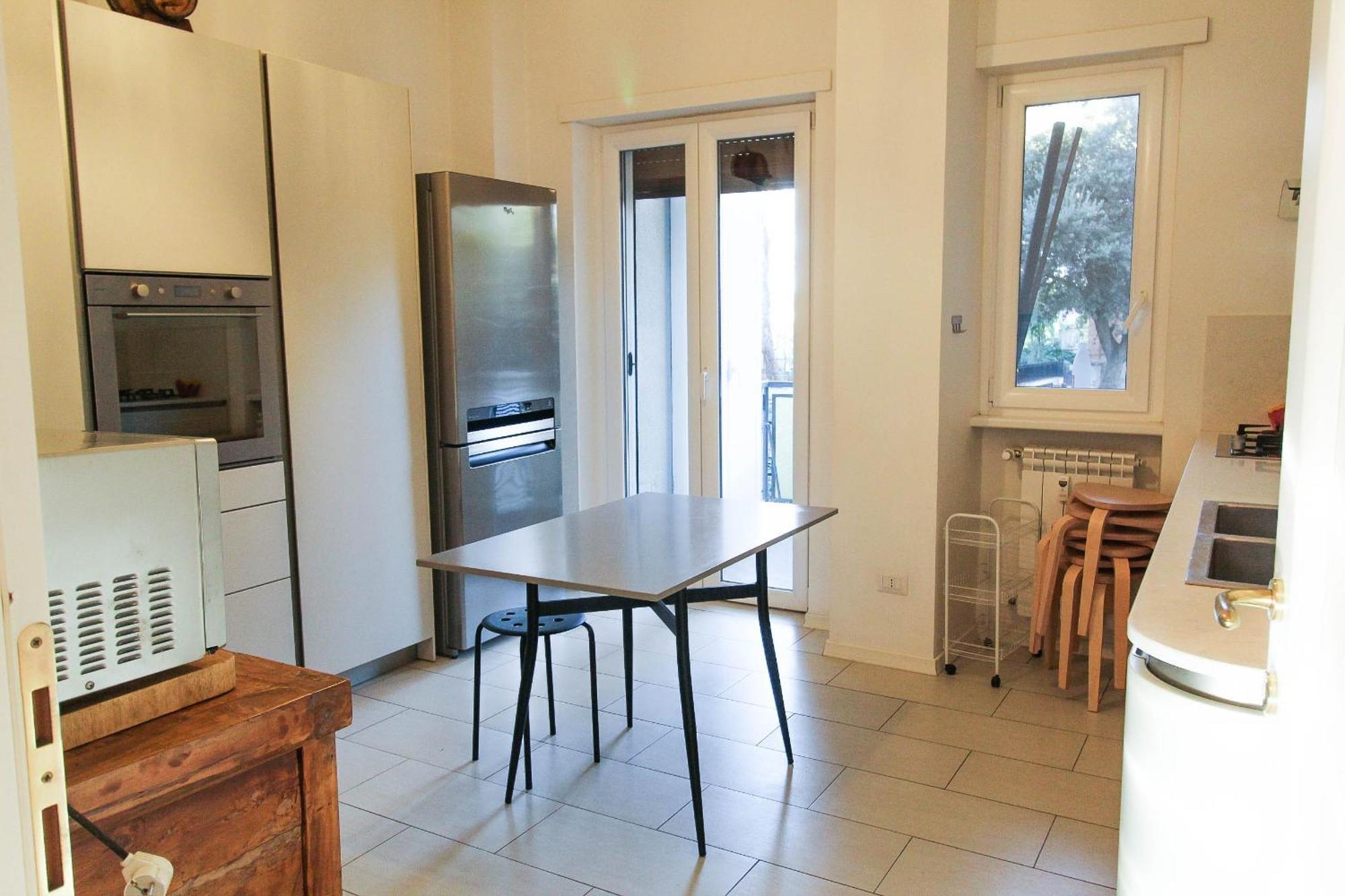 7re Eur Apartment Rom